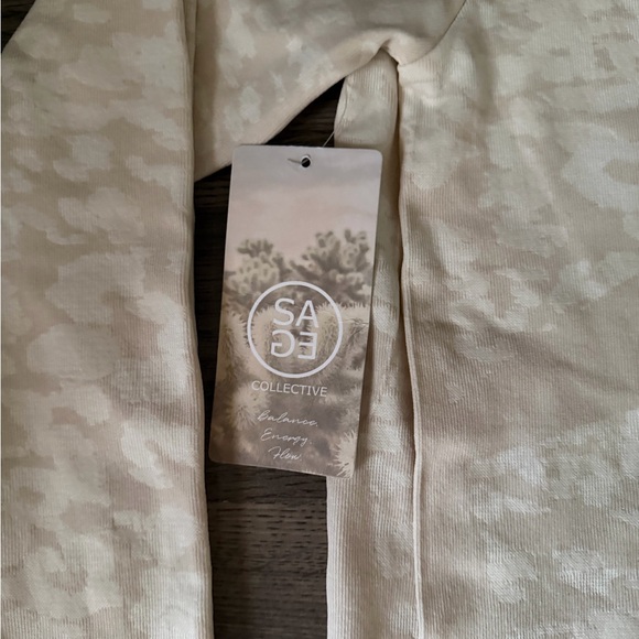 Activewear Set - Picture 3 of 3